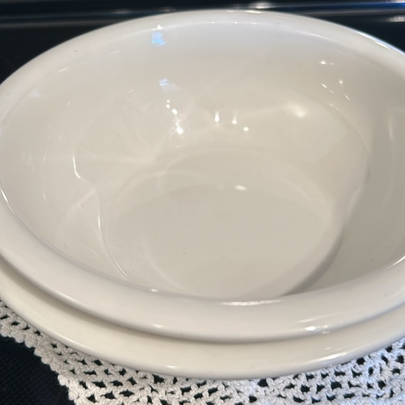 PIER1 Set of 2 Medium White  Luminous Nesting Bowls-Sizes are 9"&10". Vintage - Picture 6 of 6